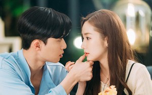 Mâm cơm chỉ có rau và một bát nước chấm lúc 11 giờ đêm khiến tôi cay mắt khi nghĩ về vợ và nỗi lo cơm áo gạo tiền