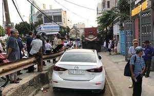 Ô tô đậu trên đường ray cản trở tàu bị phạt 4 triệu đồng