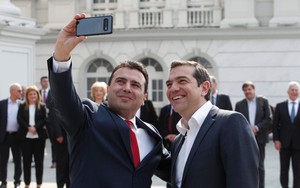 Tấm selfie đặt dấu chấm hết cho một trong những xung đột dài nhất châu Âu