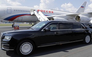 Siêu xe chở Tổng thống Putin gây chú ý khi thăm nhà máy Mercedes-Benz