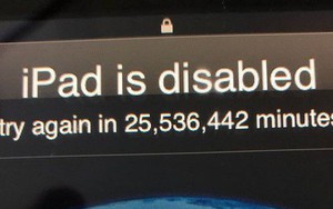 "Quý tử" 3 tuổi nghịch iPad để bị khóa 49 năm, chỉ tội ông bố chịu bó tay toàn tập