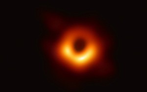 Chính thức: Bức ảnh đầu tiên trong lịch sử về hố đen vũ trụ đã lộ diện