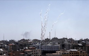 Đáp trả vụ nã rocket, Israel đóng các cửa khẩu vào Gaza