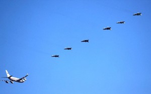 Nửa phi đội Su-57 Nga hộ tống ông Putin trước cuộc gặp Ngoại trưởng Mỹ