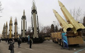 Tình báo Mỹ giải mật ảnh tàu Iran chở tên lửa ở Vịnh Ba Tư