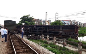 Lộ nguyên nhân vụ tàu trật bánh, lật toa tại Nam Định