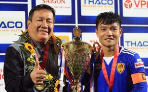 Chia tay HLV trưởng, đội trưởng CLB V.League viết tâm thư xúc động: 'Lần đi này không còn thầy nữa'