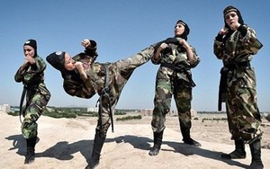 Đội quân nữ đặc nhiệm của Iran luyện tập như “Ngọa hổ tàng long”