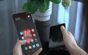 Ngay sau Oppo, Xiaomi cũng hé lộ nguyên mẫu smartphone với camera dưới màn hình