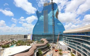 Ngắm nhìn khách sạn hình cây đàn guitar độc đáo sẽ khai trương vào mùa thu này tại Mỹ