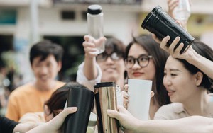 Cuộc chiến trộm nhựa không còn là chuyện của riêng ai: Dân văn phòng đang dẫn đầu trong thử thách "đừng dùng cốc nhựa"