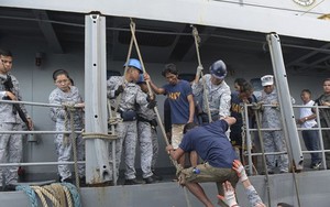 Mỹ dọa “ra tay” sau vụ Trung Quốc đâm tàu cá Philippines ở Biển Đông