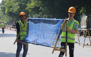 Ảnh: Rào chắn đường Trần Hưng Đạo để xây nhà ga ngầm tuyến Metro Nhổn - Ga Hà Nội