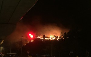 Cháy rừng ở Hà Tĩnh, huy động cả ngàn người tham gia dập lửa, di dời khẩn cấp 100 hộ dân