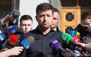 Ông Poroshenko chỉ ra "mối đe dọa” đối với Ukraine qua bài phát biểu của TT Zelensky