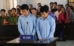 Nhậu xong rủ nhau ra đường đánh người khiến 1 thiếu nữ tử vong