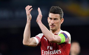 Đội trưởng Arsenal bất ngờ nổi loạn đòi ra đi