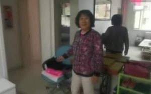 Học trò nhà người ta: Ra trường thành đạt mua cả căn nhà làm quà sinh nhật cho cô giáo cũ