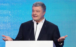 Ông Poroshenko có kế hoạch làm “rung chuyển tình hình” ở Ukraine sau bầu cử Quốc hội?