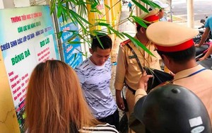Nam thanh niên không đội mũ bảo hiểm bỏ chạy tông CSGT bị thương