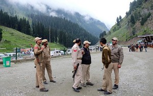 Đấu súng ác liệt ở Kashmir: Ấn Độ muốn Pakistan cầm cờ trắng để dọn thi thể binh lính