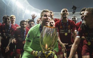 Bị CĐV 'ám hại', Liverpool méo mặt vì mất thêm thủ môn Adrian