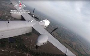 Máy bay không người lái nặng 6 tấn của Nga lần đầu cất cánh