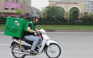 Xe ôm, shipper ở Hà Nội sắp phải đeo phù hiệu?