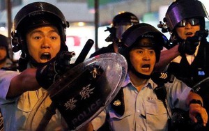 Hong Kong: Vì sao súng nổ?