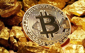 Bitcoin lại vượt 10.000 USD