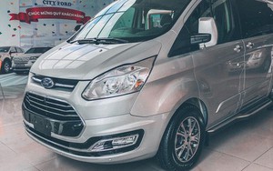 Ford Tourneo bản thương mại ồ ạt về đại lý, giá dự kiến rẻ hơn Kia Sedona