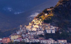 Những ngôi làng hẻo lánh ở Italy thưởng tiền, mời người đến ở