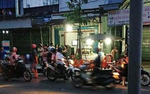 Mâu thuẫn với chủ quán cháo vịt, thanh niên đâm 2 người thương vong