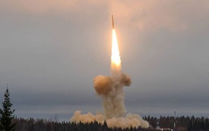 Video: Tên lửa Topol- M của Nga phá hủy chính xác mục tiêu