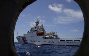 Sự hiện diện của tàu Trung Quốc không cản được Philippines tuần tra Biển Đông