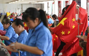 Nikkei: Chiến tranh thương mại bóp nghẹt Trung Quốc khi tăng trưởng giảm quý thứ 2 liên tiếp, nhiều công ty đồng loạt chuyển sang Việt Nam