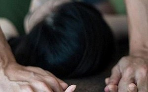 Trai trẻ ra đầu thú vì rủ bạn gái nhí quan hệ tình dục 4 lần