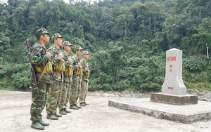 Cùng biên phòng Ka Lăng tuần tra nơi sông Đà chảy vào đất Việt