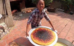 Lại thất bại trong màn làm đồ ăn "siêu to khổng lồ", bà Tân nhanh chóng chữa cháy để "cứu" chiếc bánh khoai