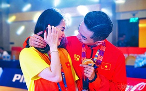 Khánh Thi khóc nức nở khi chồng kém 12 tuổi giành HCV tại SEA Games