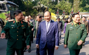 CHÙM ẢNH: Thủ tướng dự Hội nghị Quân chính toàn quân
