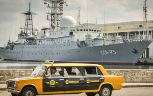 Tàu do thám Nga “lùi lũi” xuất hiện ngoài bờ biển, Mỹ phản ứng