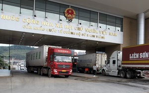 Cấm phương tiện qua lại cửa khẩu quốc tế Lào Cai-Hà Khẩu từ 1/1/2020