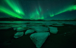 Giải mã bí ẩn “dải lụa” cực quang mang màu sắc huyền bí nhất thế giới