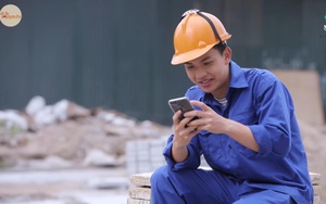 Dân mạng truy tìm anh chàng làm từ công nhân lên đến chức chủ tịch, đẹp hết phần thiên hạ, thu về chục triệu view Youtube mỗi tháng