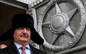 Tướng Haftar gửi "thư tay" cho TT Nga Putin, tranh thủ ngưng bắn Thổ triển khai vũ khí gì ở Libya?