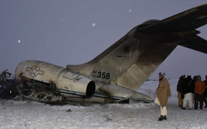 Máy bay E-11A rơi ở Afghanistan: SEAL Team 6 "cướp" thi thể nạn nhân từ tay Taliban?