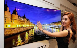 [CES 2020] LG trình diễn TV biến hình, chuyển từ thẳng thành cong trong một nút bấm