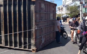 Container đâm hàng loạt xe máy, nhiều người thoát chết trong gang tấc ở Bà Rịa – Vũng Tàu