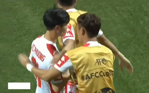 KẾT THÚC Hougang United 2-3 TP.HCM: Công Phượng rực sáng nhưng Bùi Tiến Dũng lại mắc sai lầm
